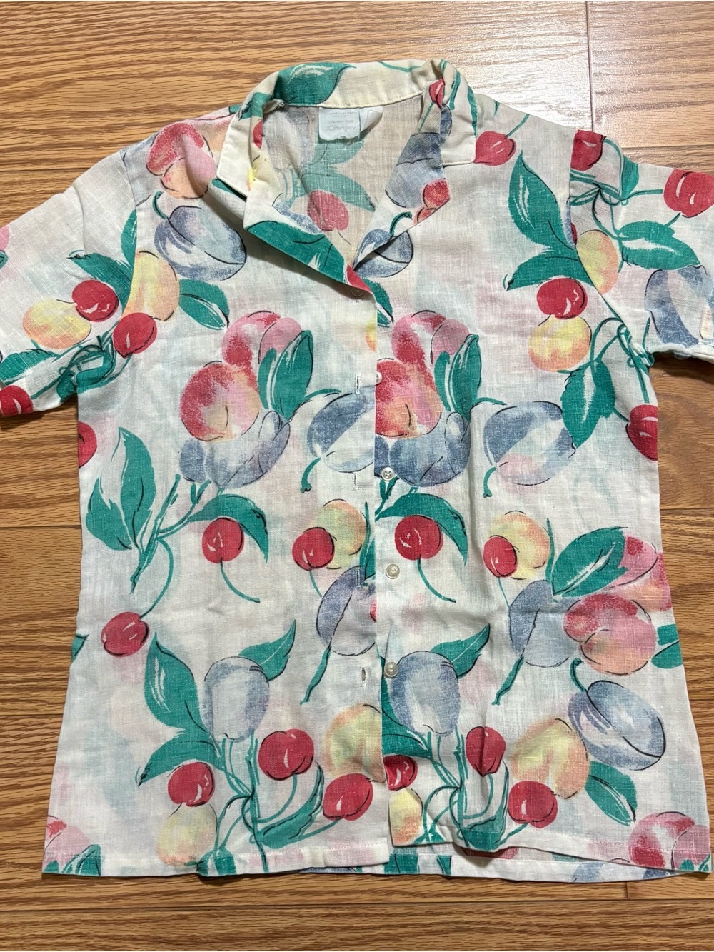 Vintage JCPenney Cherry Peach Fruit Button Up Shirt Medium Grannycore Cottage